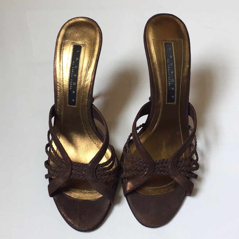 Bronze color heels
